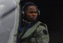 Harold Perrineau Jr. plays a helicopter pilot in 28 Weeks Later