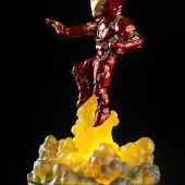 Captain America: Civil War QMx Iron Man with Light-Up Base Q-Fig FX Diorama