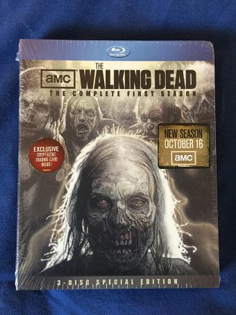 The Walking Dead: The Complete First Season 3-Disc Blu-ray Special Edition with Exclusive Cryptozoic Trading Card