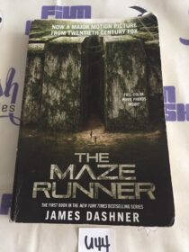 The Maze Runner Movie Tie-In Paperback Edition with Full-Color Movie Photos [U44]