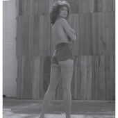 Actress Robin Sherwood Photo [221010-1]