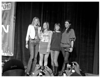 Battlestar Galactica Actresses Tricia Helfer, Katee Sackhoff, Nicki Clyne and Michelle Forbes Photo [221114-2]