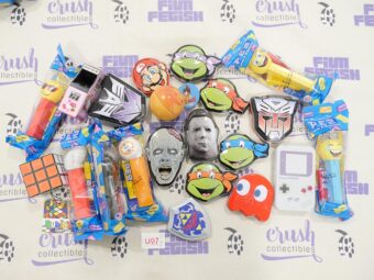 Set of 21 Mixed Collectors Candy Dispensers – Hello Kitty, PEZ, Rubik’s Cube, Nintendo Game Boy, Dragonball Z + More [U87]