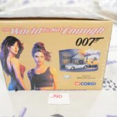 Corgi James Bond 007 The World is Not Enough CC99105 BMW Z8 and Diorama (2001) [J40]
