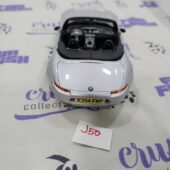 James Bond Edition 007 The World Is Not Enough BMW Z8 1:18 Scale Diecast Model No. 80 43 0 007 667 (1999) [J50]