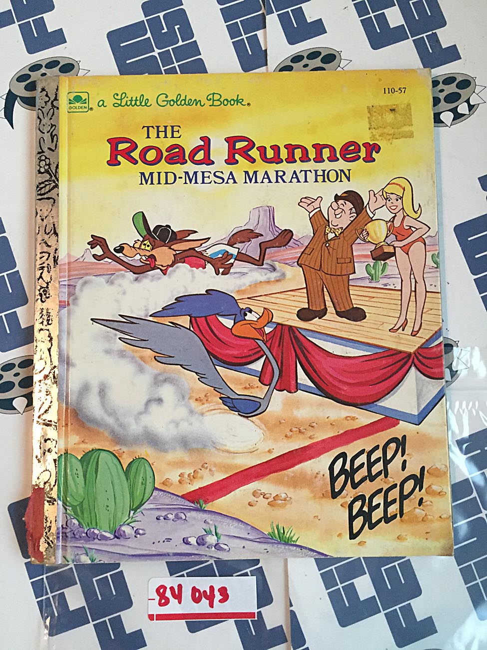 The Road Runner Mid-Mesa Marathon A Little Golden Book [84043]